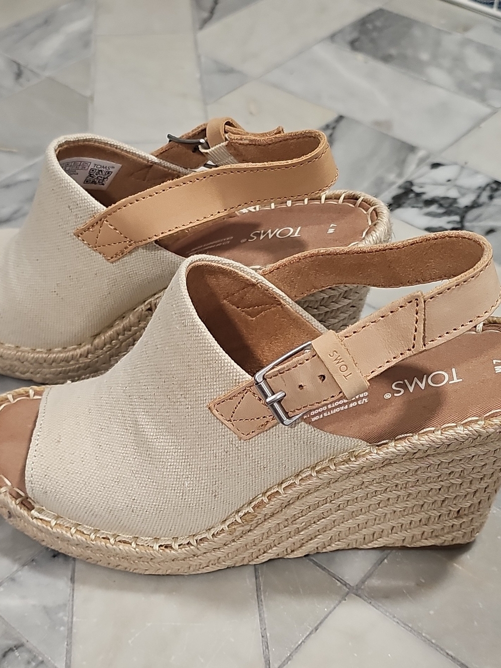 TOMS Cream Canvas Espadrille Slingback Sandals with Tan Trim Size 7 - Picture 4 of 11
